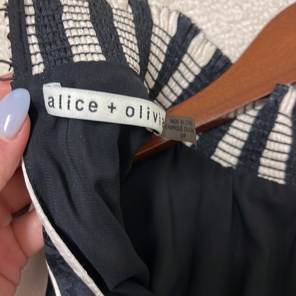 Alice and Olivia top - Picture 3 of 3